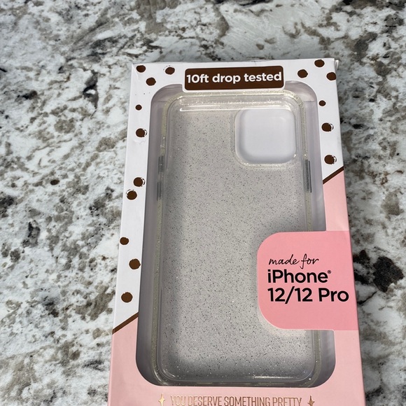 iPhone 12/12 Pro case brand new still in the box!! - Picture 1 of 2